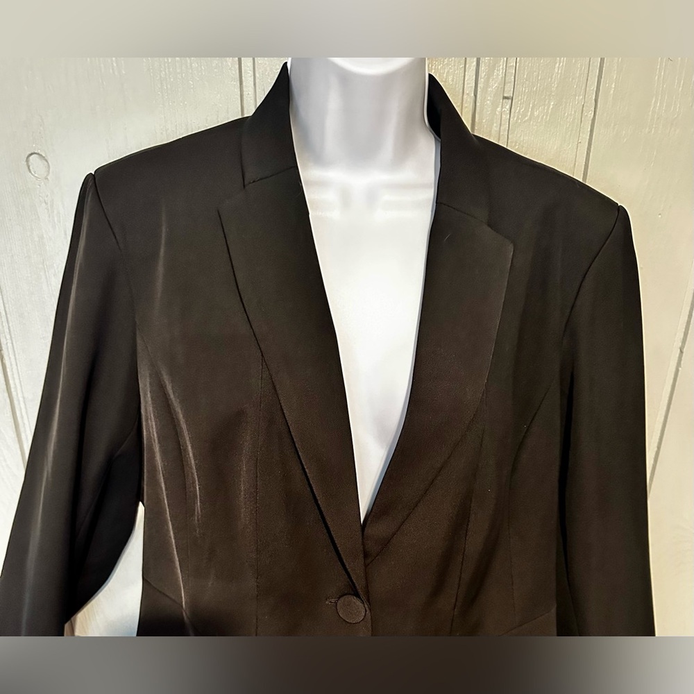 NWT. Women's Black Blazer - Picture 3 of 7
